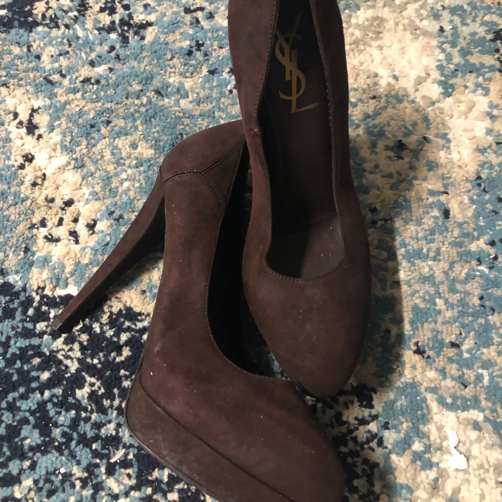 Sold out ❤️Authentic YSL Heels❤️